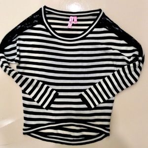 💜BOGO SALE💜 Dolled Up striped top